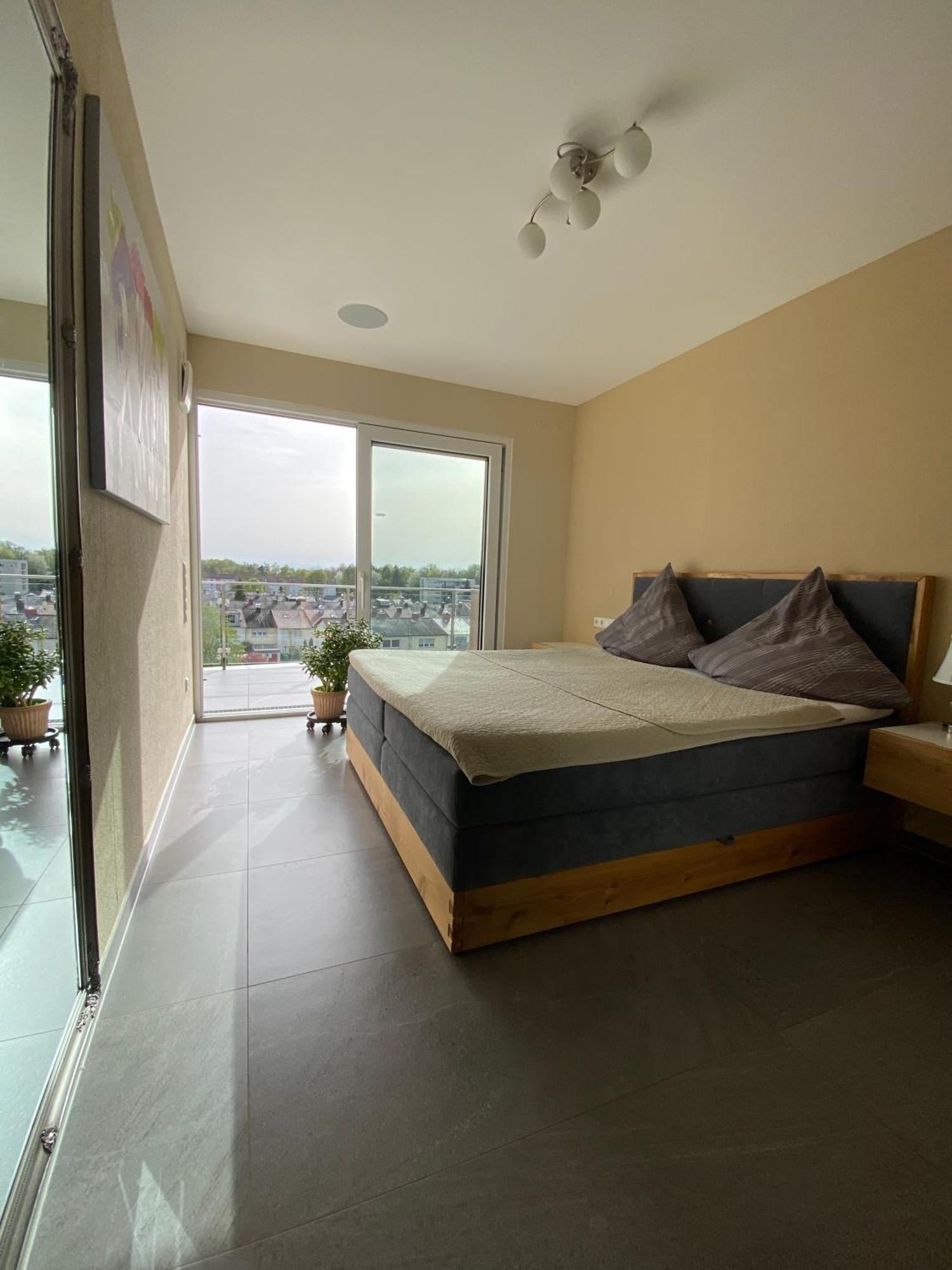 Penthouse-Appartement mit Alpenblick Friedrichshafen Exterior foto