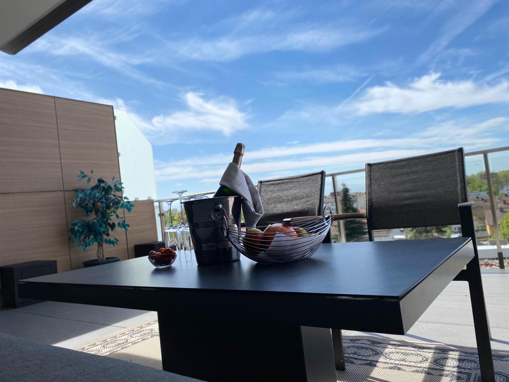 Penthouse-Appartement mit Alpenblick Friedrichshafen Exterior foto