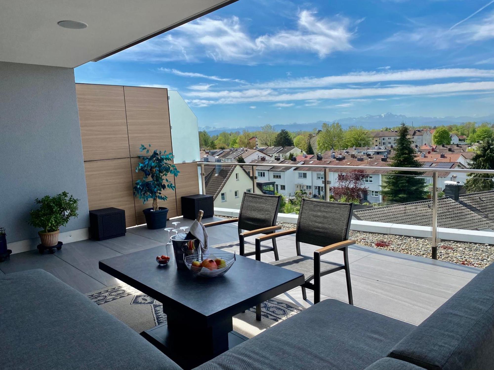 Penthouse-Appartement mit Alpenblick Friedrichshafen Exterior foto