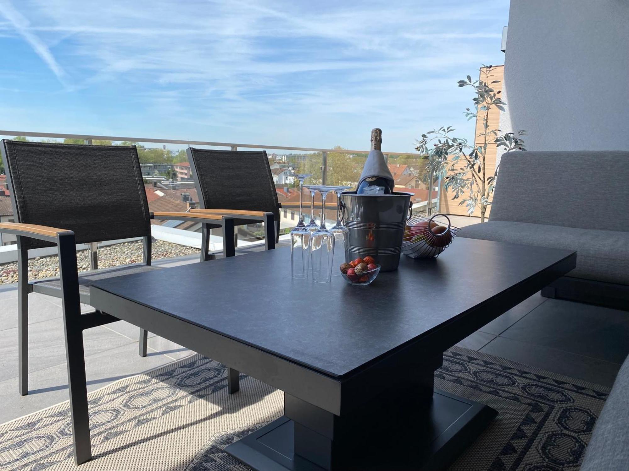 Penthouse-Appartement mit Alpenblick Friedrichshafen Exterior foto